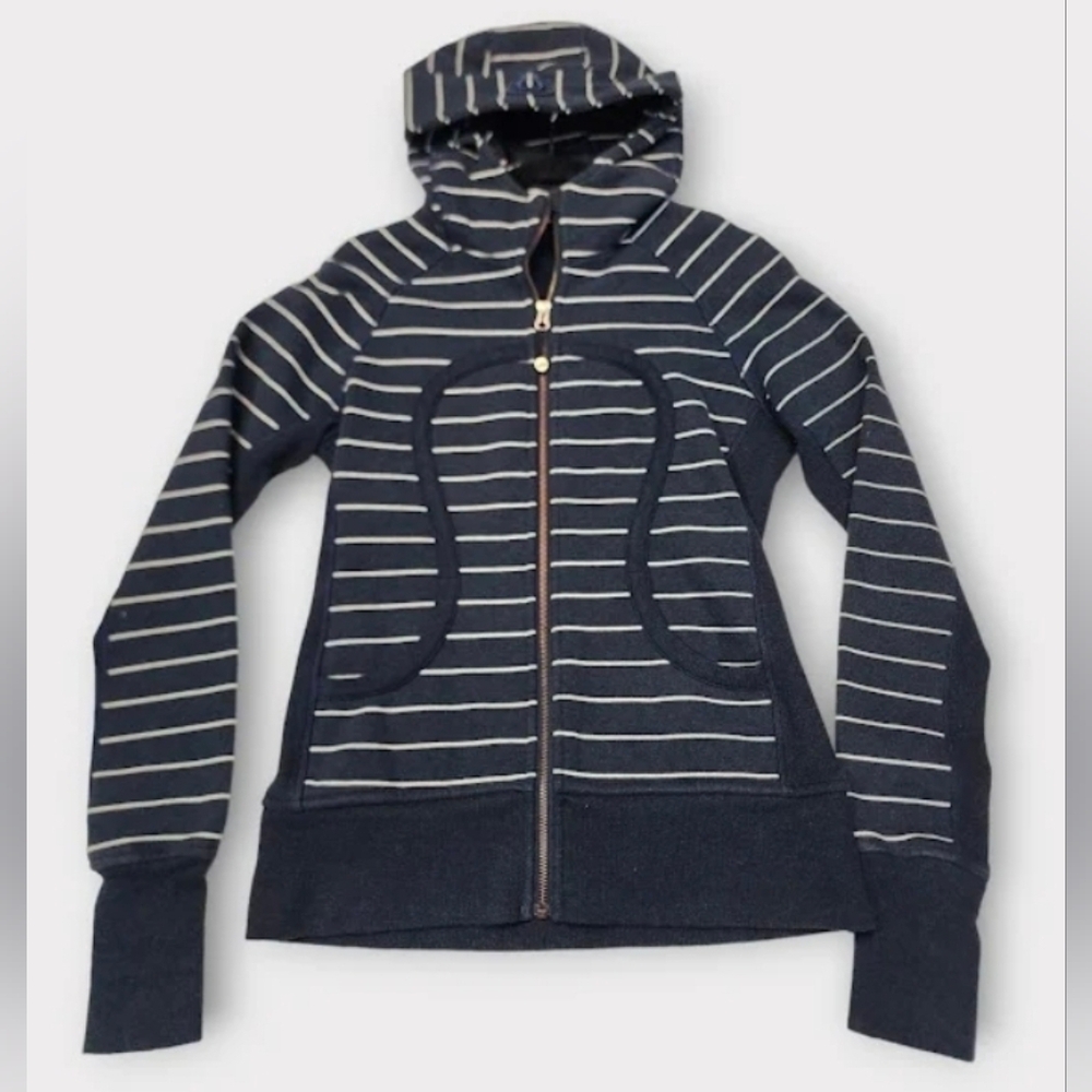 Size 8 - Lululemon Scuba Hoodie II